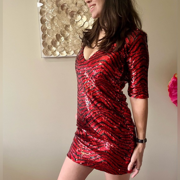 Guess Zebra Sequin Stunner w Open Bsck - Picture 2 of 10